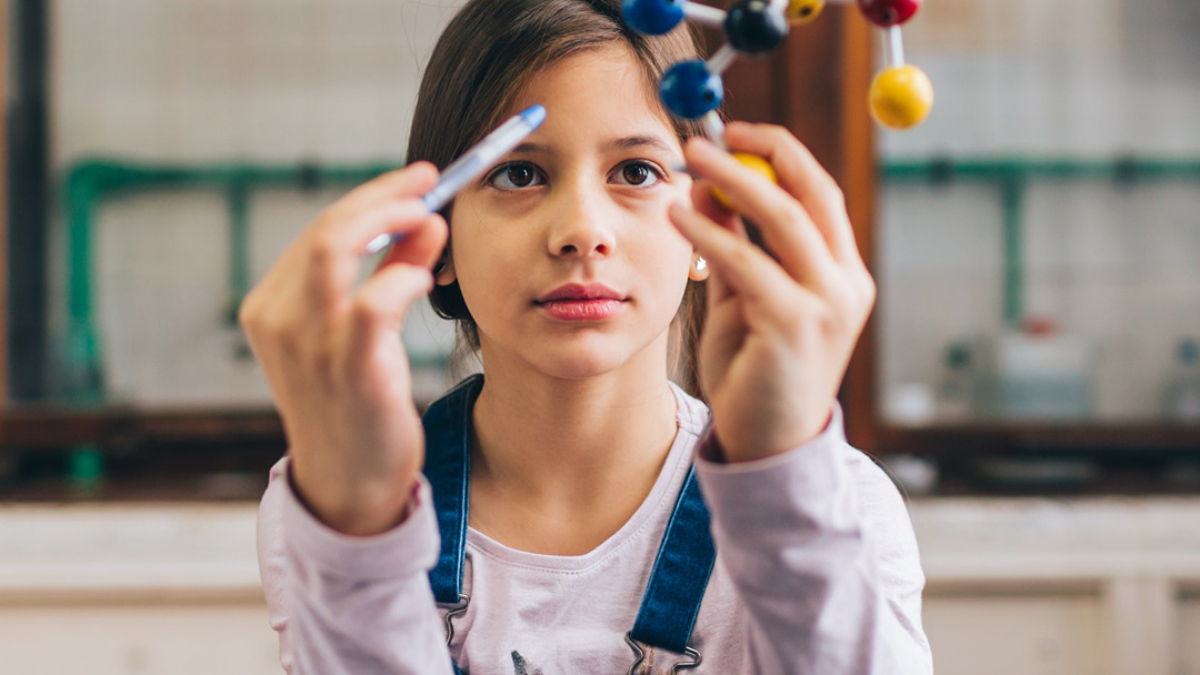 C&C- Hands on Activities Science - Blog - 4555430_feature